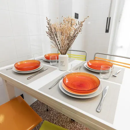 9min Centro E Stazione Ferroviaria * Genua