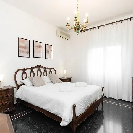 9min Centro E Stazione Ferroviaria Lägenhet